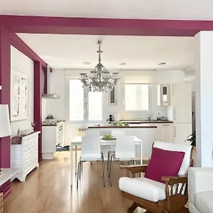 https://moderno-y-amplio-apartamento-en-el-centro-de-17480.topcostabravahotels.com